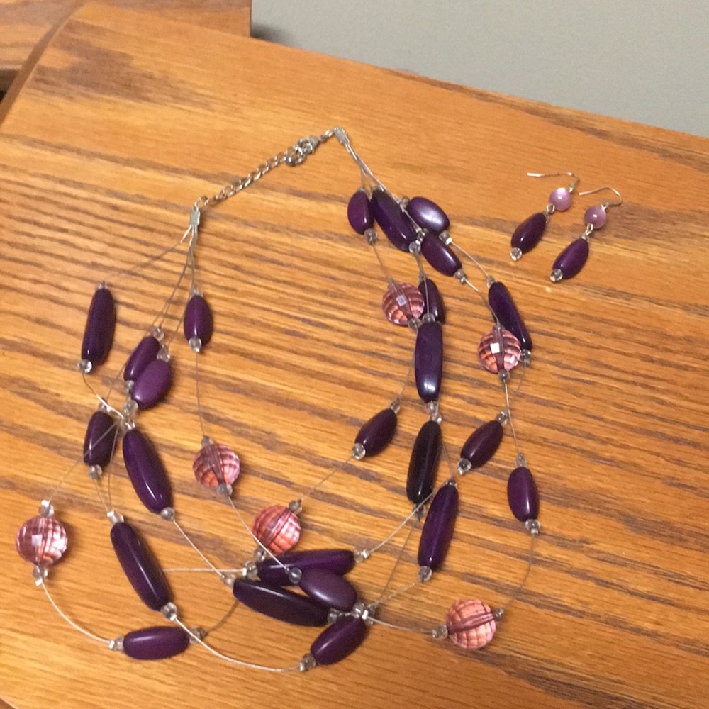 Purple wire necklace
